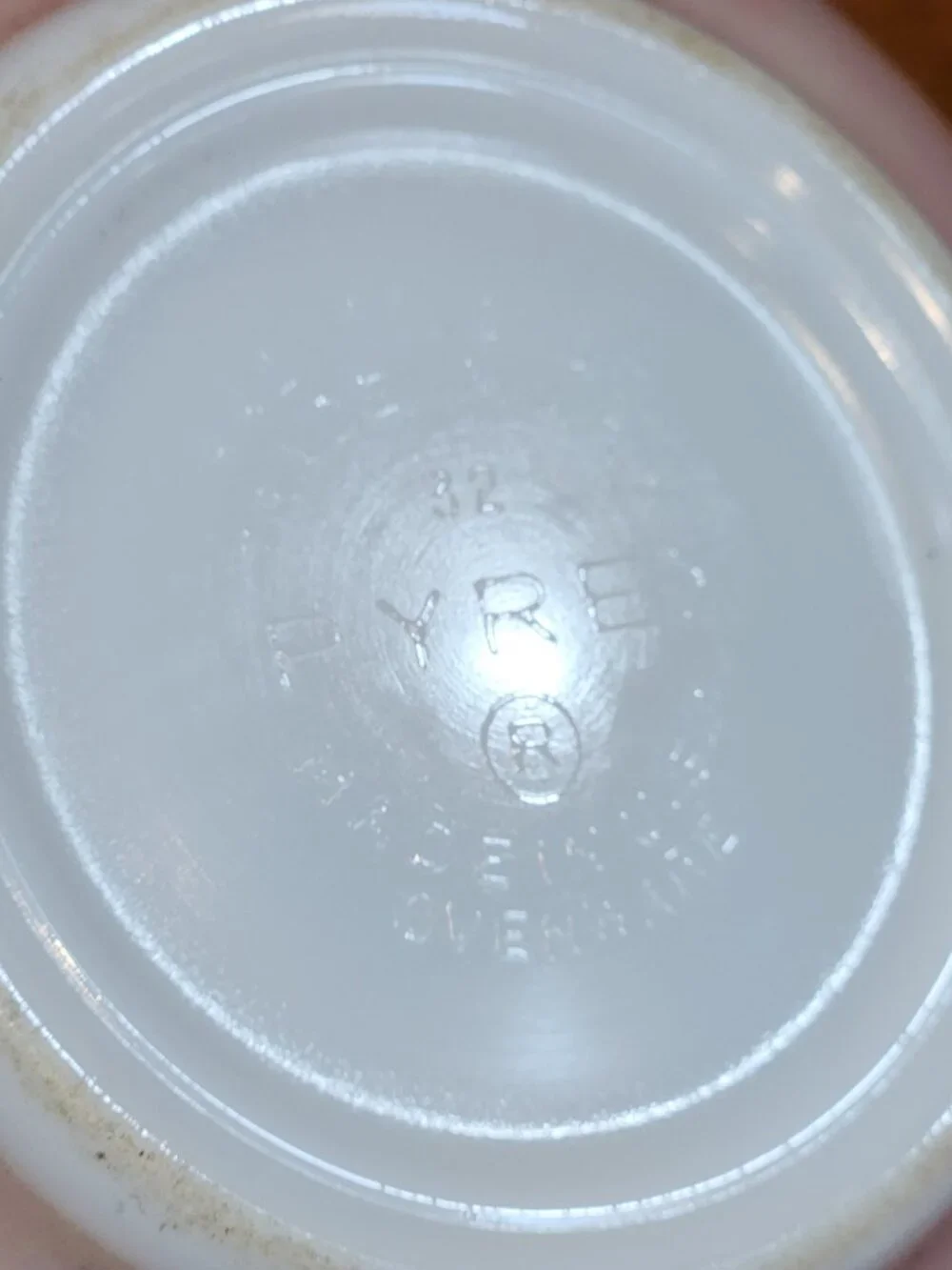 PYREX Vintage 1950s 442 1.5 Qt Gooseberry Cinderella Mixing Bowl in Pink